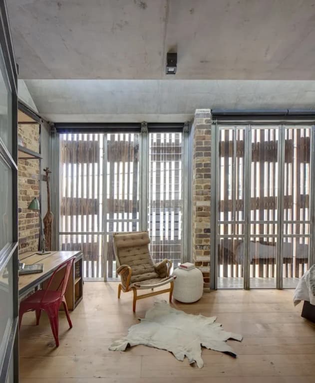 Executive Rental Style House - photo 8