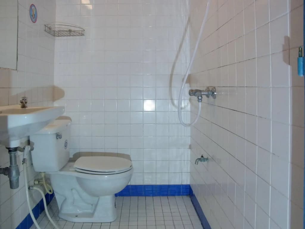 Niku Guesthouse - photo 10