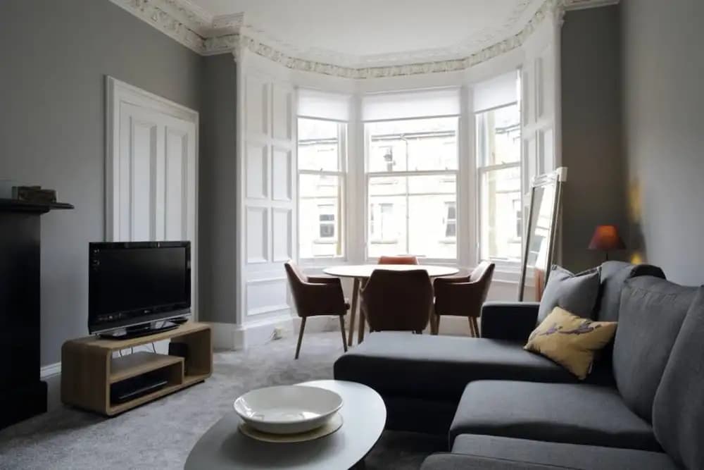 2 Bedroom Bruntsfield Apartment - photo 16