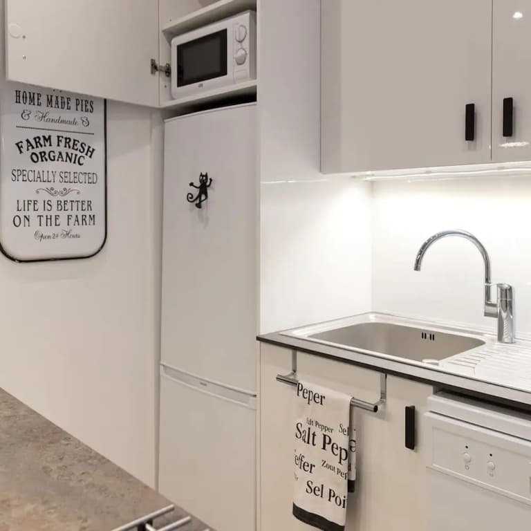 Stylish Sevre I Chic 1-br in the Heart of the 6th - photo 9
