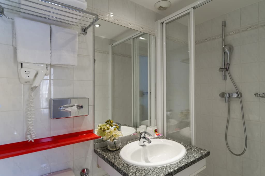 Hôtel George - Astotel - photo 25