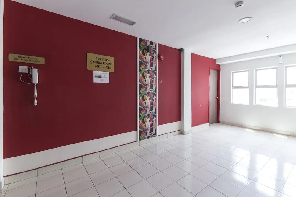 OYO 182 Simms Grand INN - photo 2