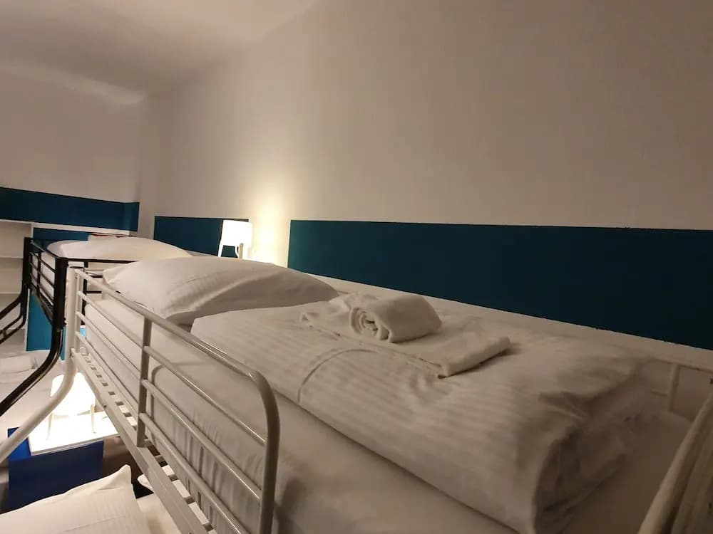 Central Lichtenberger Apartment - photo 3
