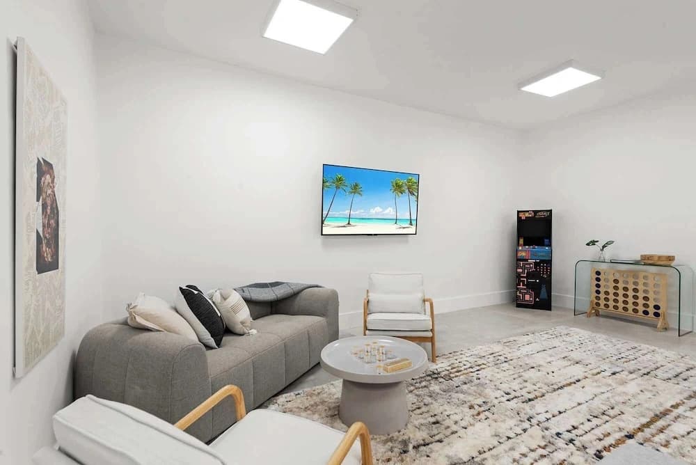 Villa Grace by Rove Travel Home W/pool & Jacuzzi - photo 12