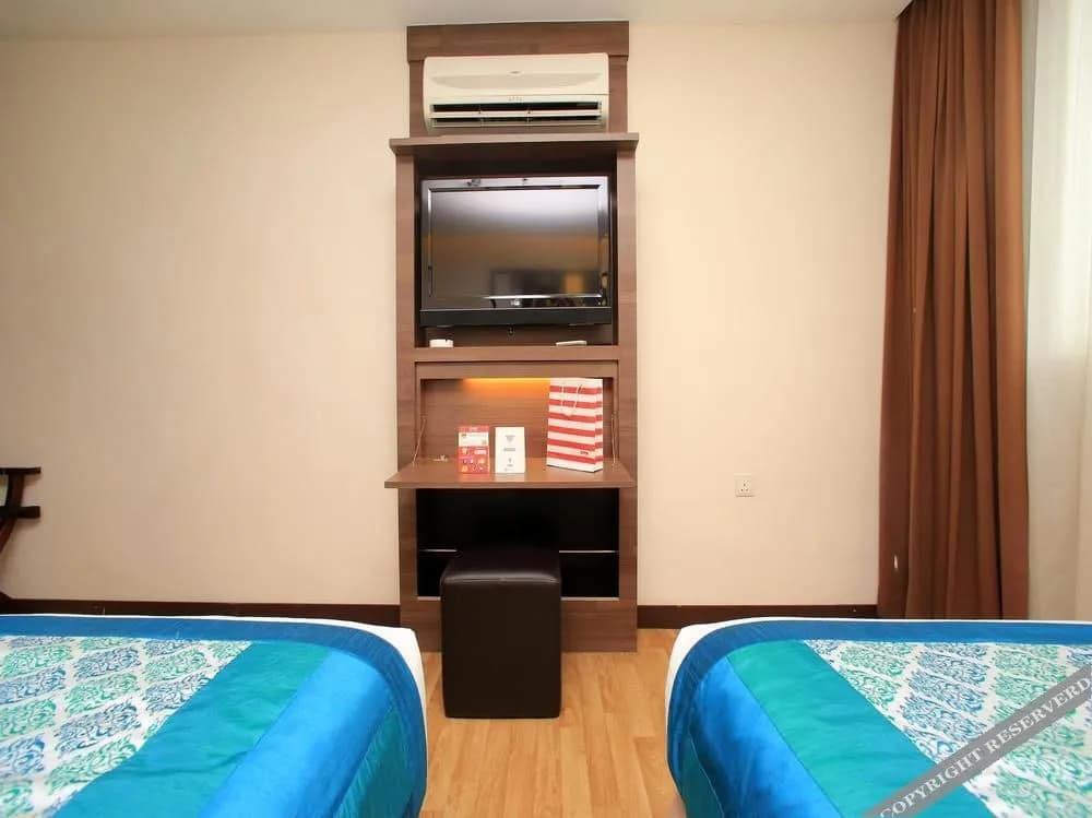 OYO 121 Frenz Hotel - photo 9