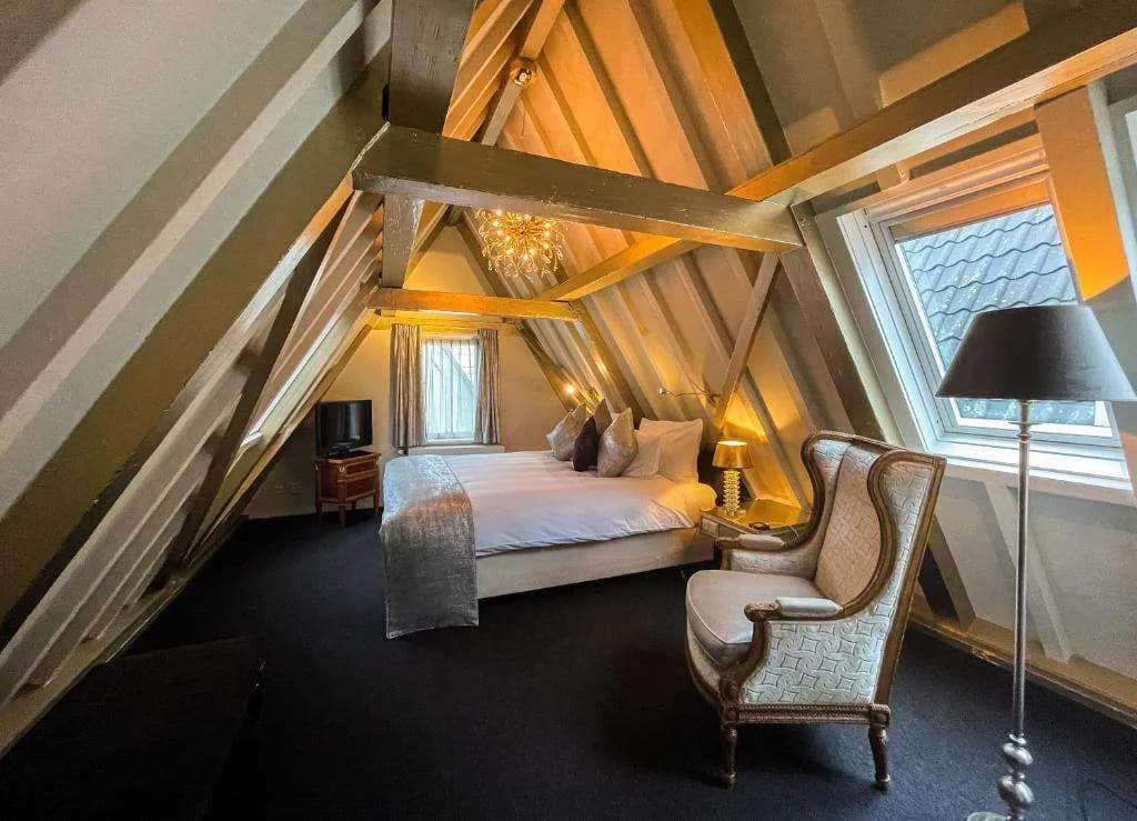 Ambassade Hotel - photo 36