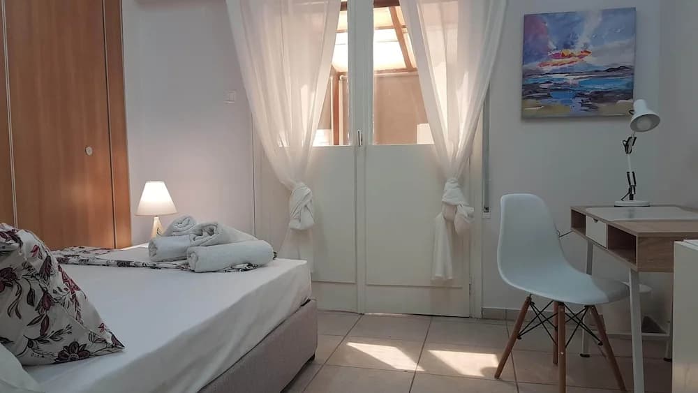Errathens Sky Apartment - photo 3