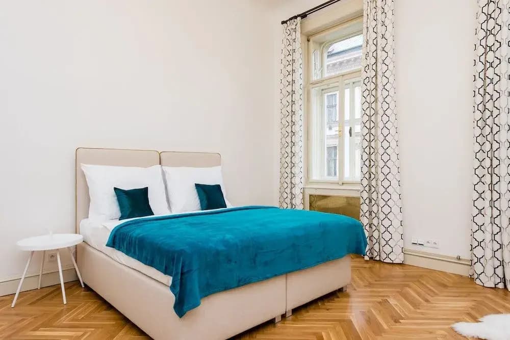 EMPIRENT Grand Central Apartments - photo 5