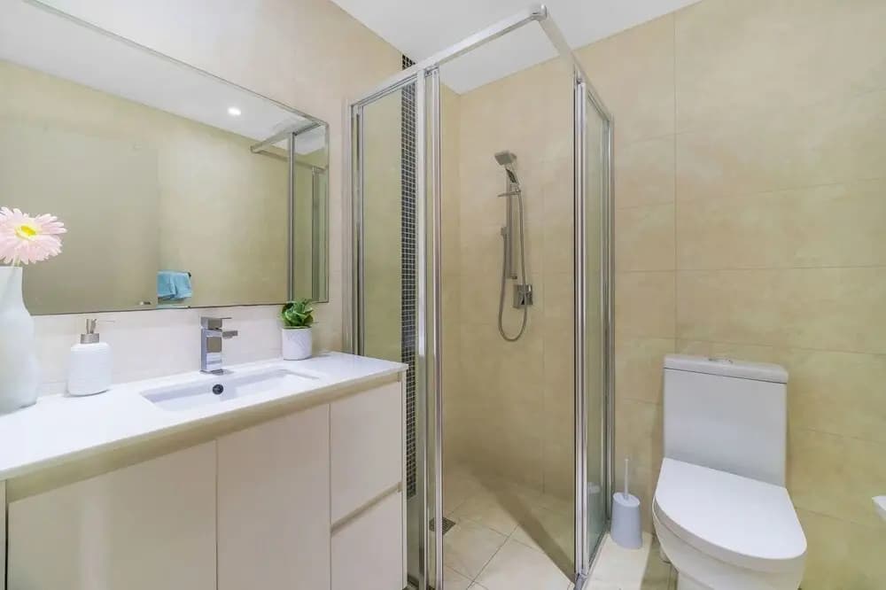Near Airport & Train Station Stylish Two-Story Apartment - photo 9