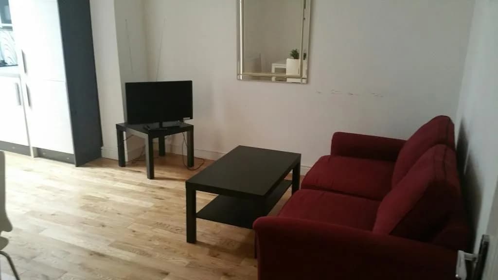 Sutton Place Apartments - photo 11