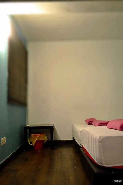 The Travel Hub Guesthouse - photo 42