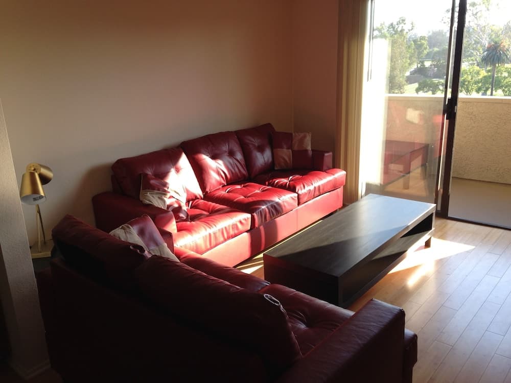 Strathmore Apartments - photo 6