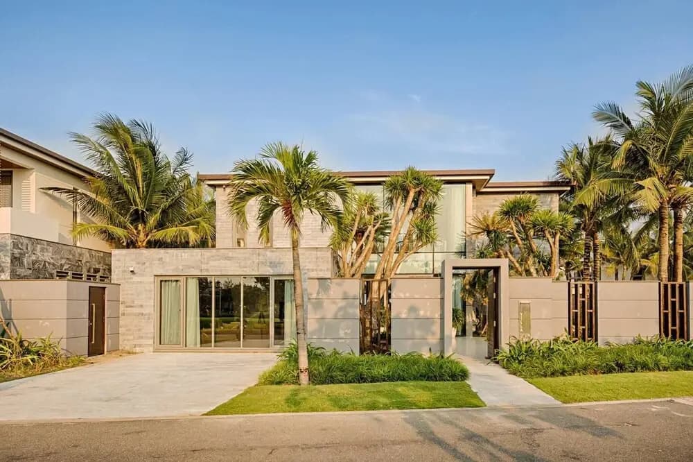 Luxury Beachfront Villa W Private Pool Beach - photo 1