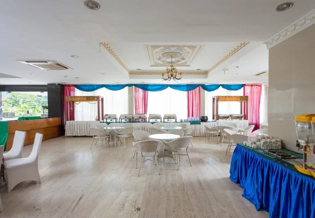 OYO 89619 De Choice Hotel - photo 15