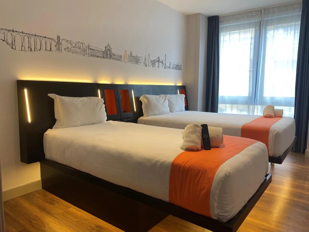 easyHotel Lisbon - photo 28