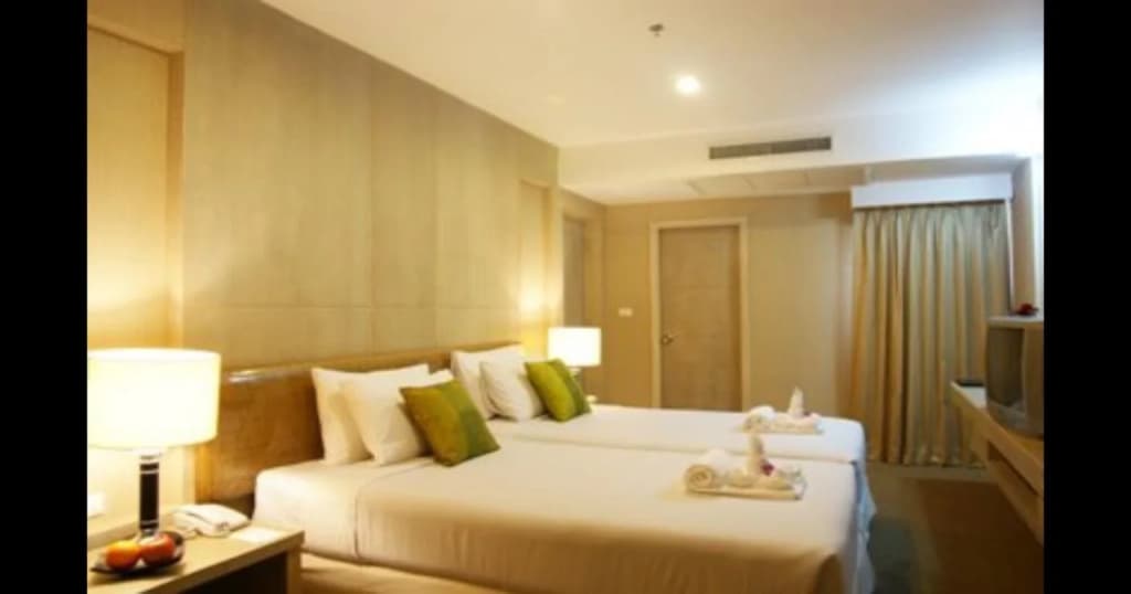 The Niran Grand Hotel - photo 6