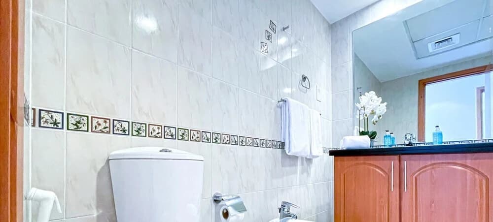 The Waves Exude Luxury 1 BR Waterfront - photo 9