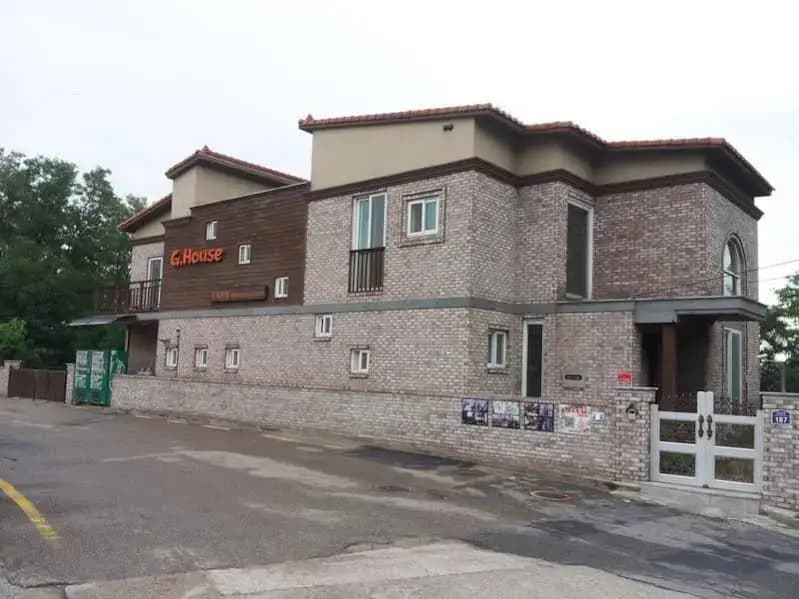 G.House - photo 1