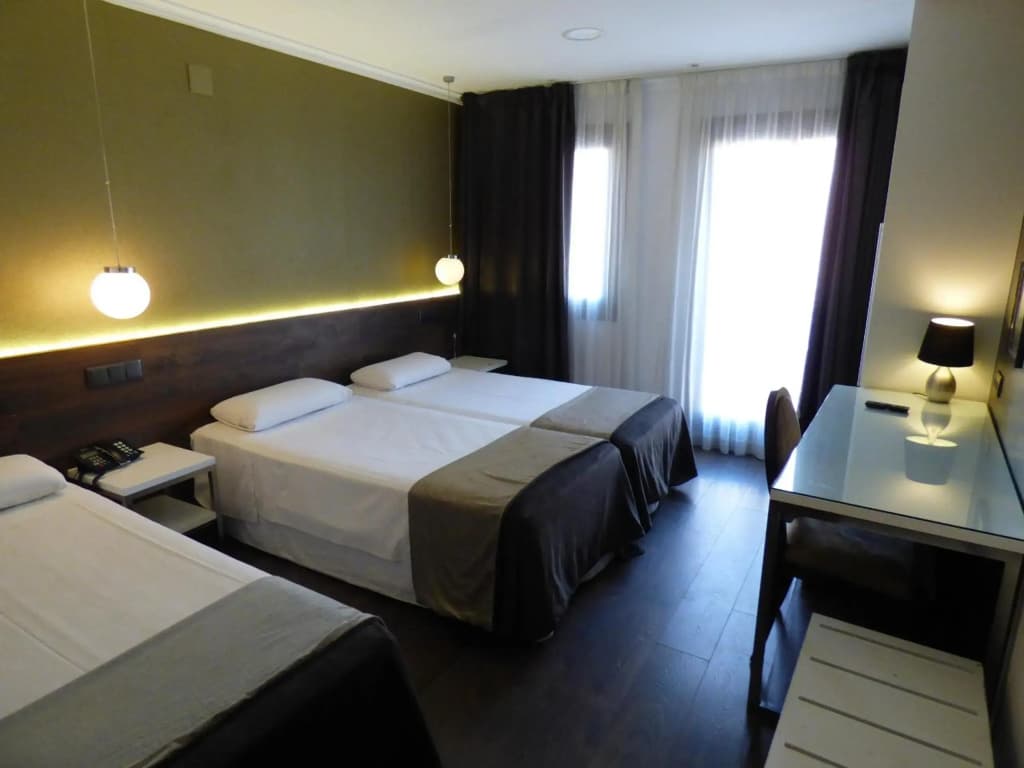 Hotel Moderno Barcelona - photo 36