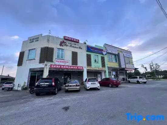 Seri Kemaman Inn, Chukai Terengganu By Zuzu - photo 1
