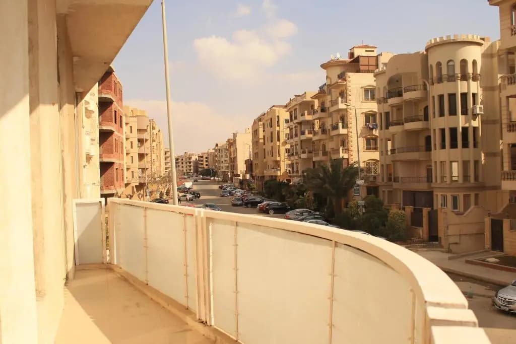 610 residents - photo 12