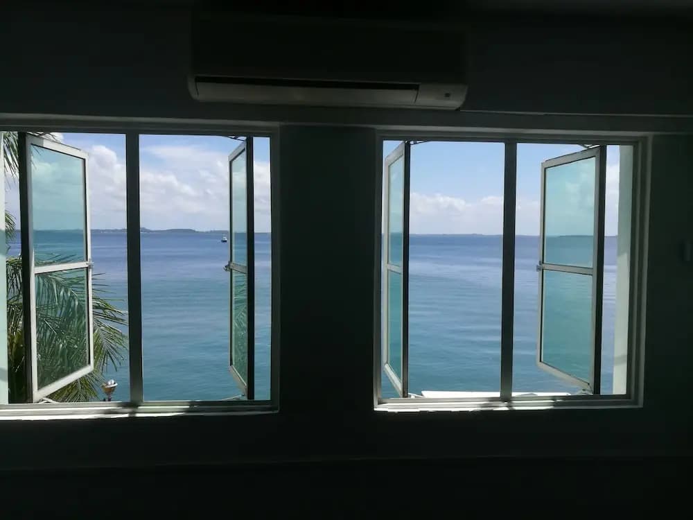 Oceanus Backpackers Hostel - photo 17