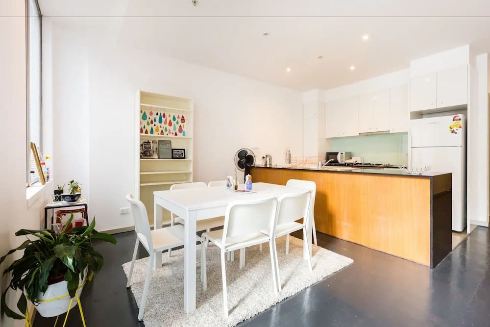 MEGAN, 2BDR Melbourne Apartment - photo 15