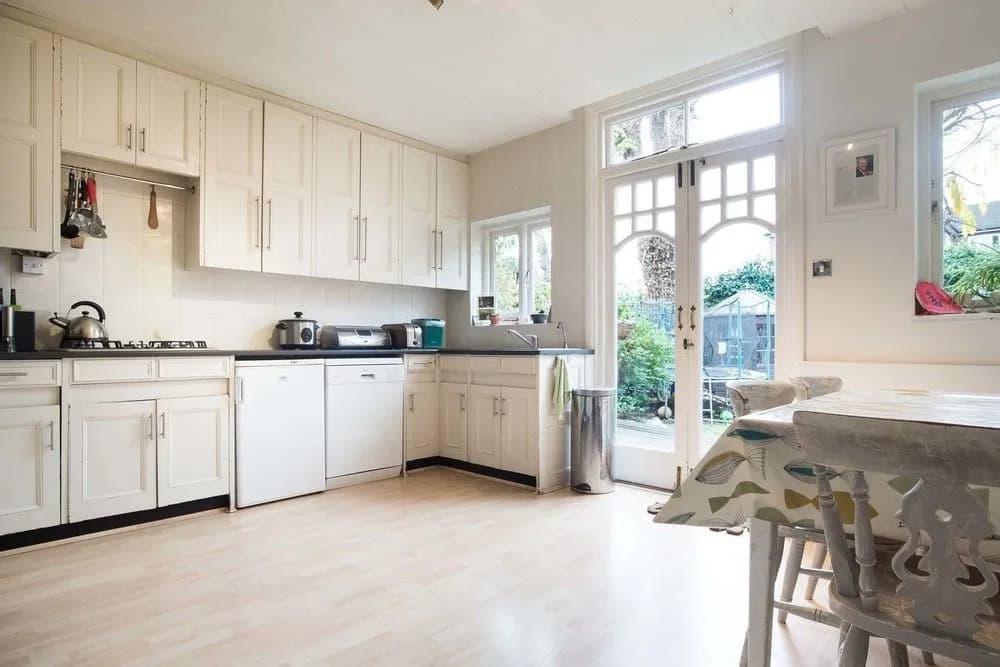 Veeve - Family Den - photo 14
