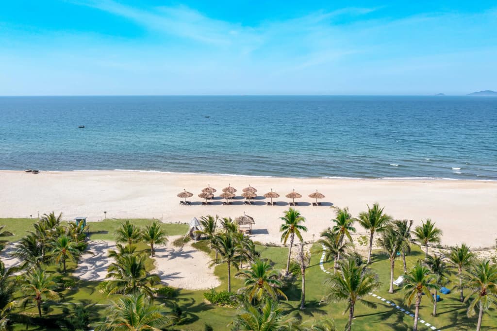Royal Beachfront Villas & Spa Danang - photo 23