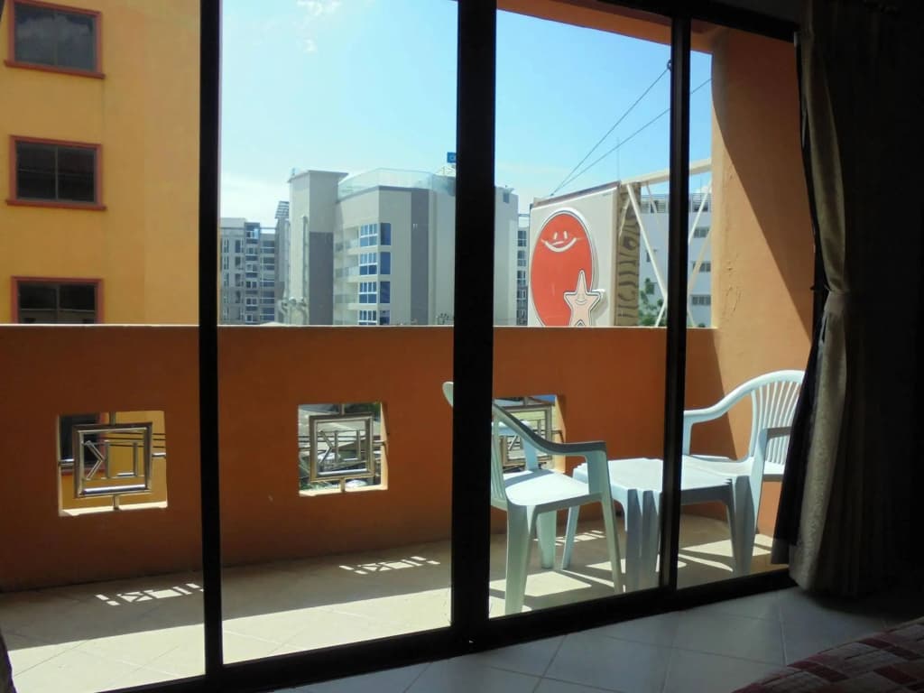 Robin’s Nest Guesthouse & Restaurant - photo 15