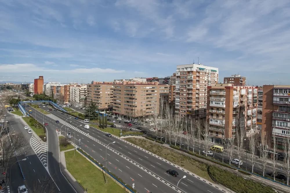 Apartamento Plaza de Castilla II - Urbano Con Estilo y Funcional - photo 16