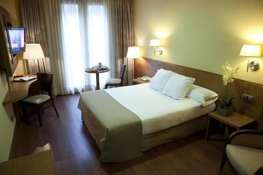 Hotel Sterling - photo 41