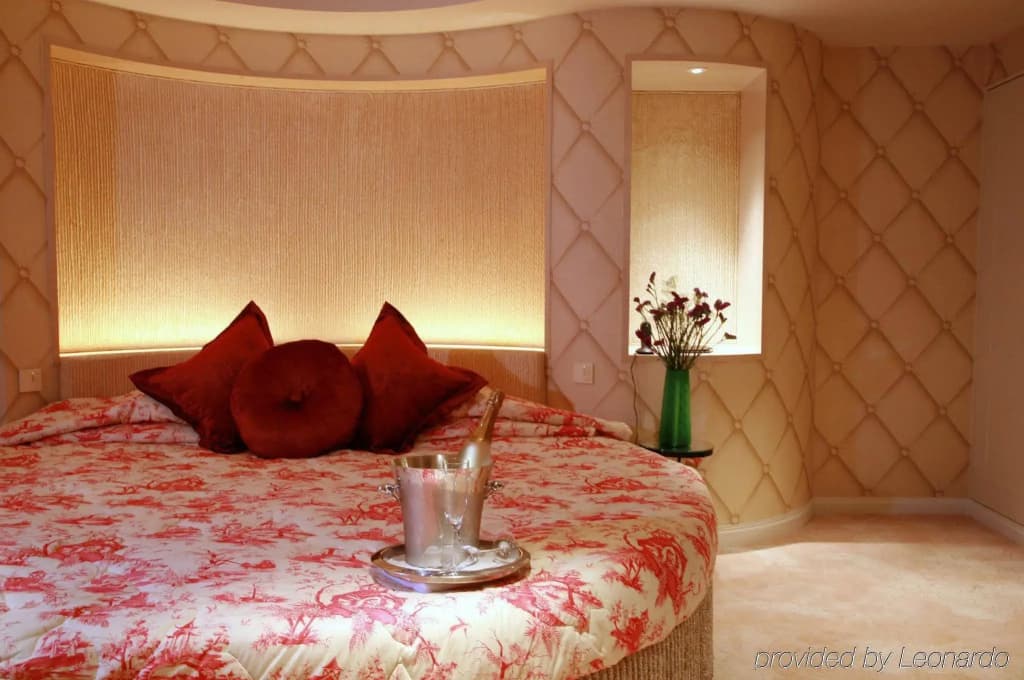 The Luxe Manor - photo 35