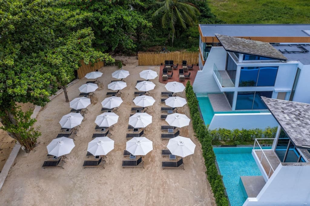 The Beachfront Hotel Phuket - photo 3