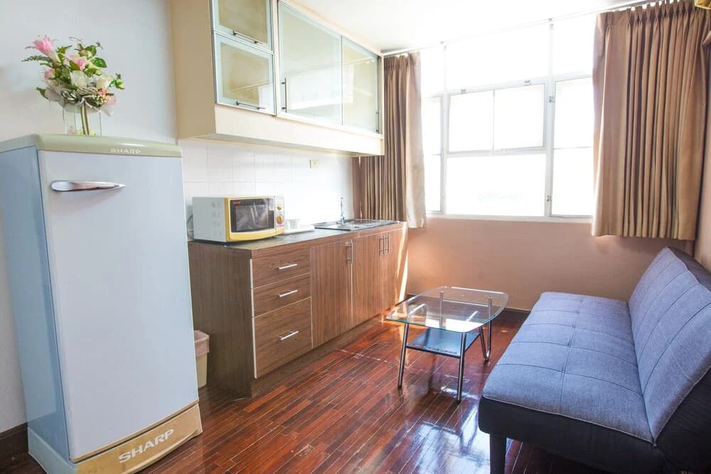 Le Vanvarothai Saladaeng Residence - photo 22