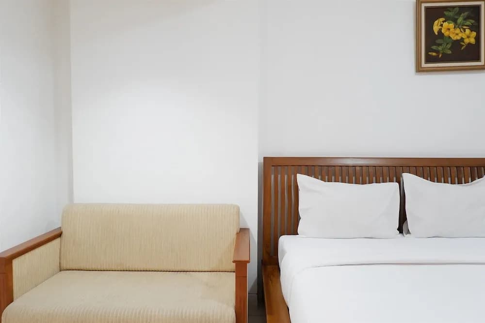 Pool View Studio Apartment Tamansari Sudirman - photo 4