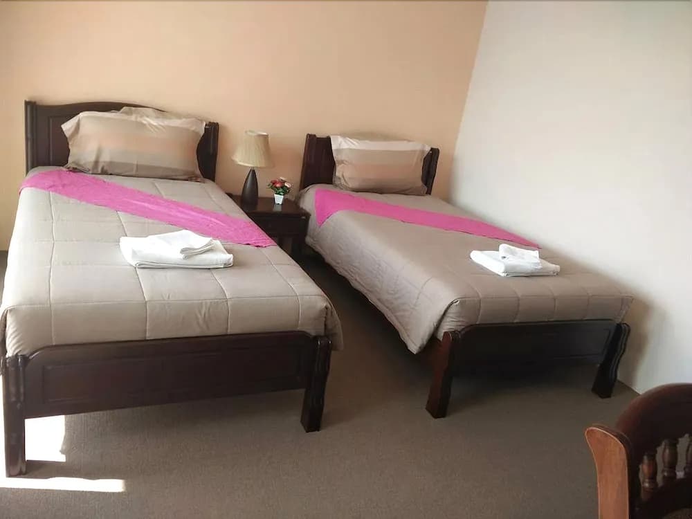 Tawan Warn Hotel - photo 2