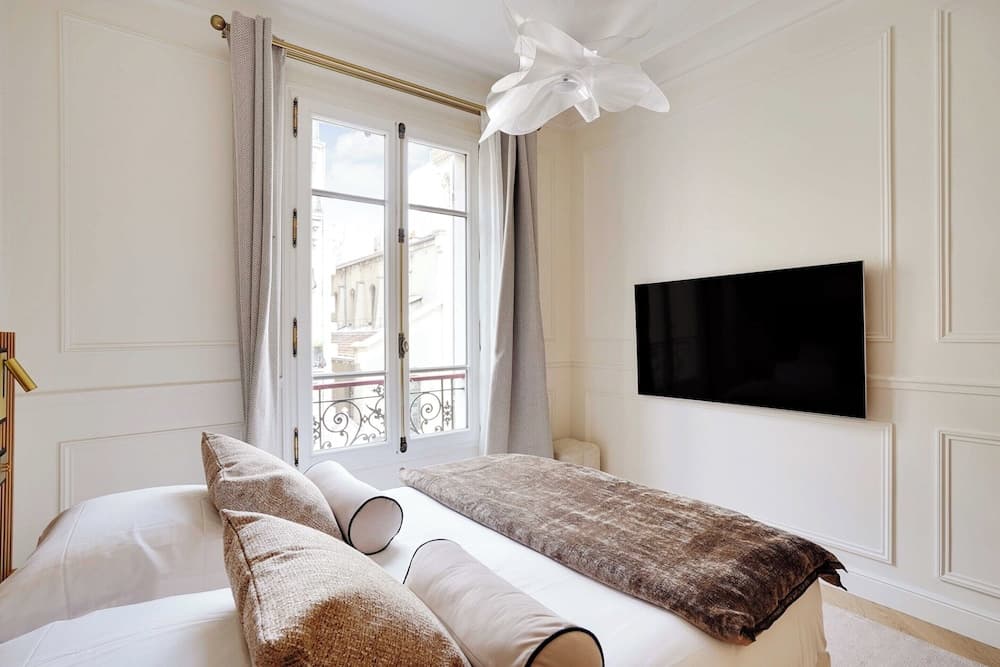 Elegant A/C Apt 2br/6p - Paris 17th/monceau - photo 1