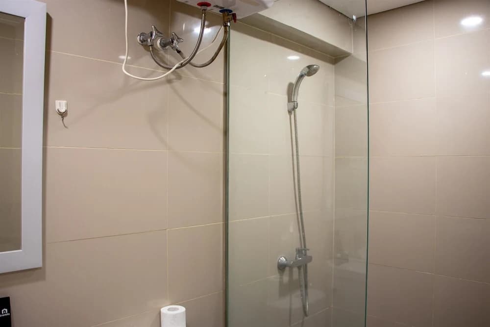 Comfort 2Br Loft Apartment At Maqna Residence - photo 7