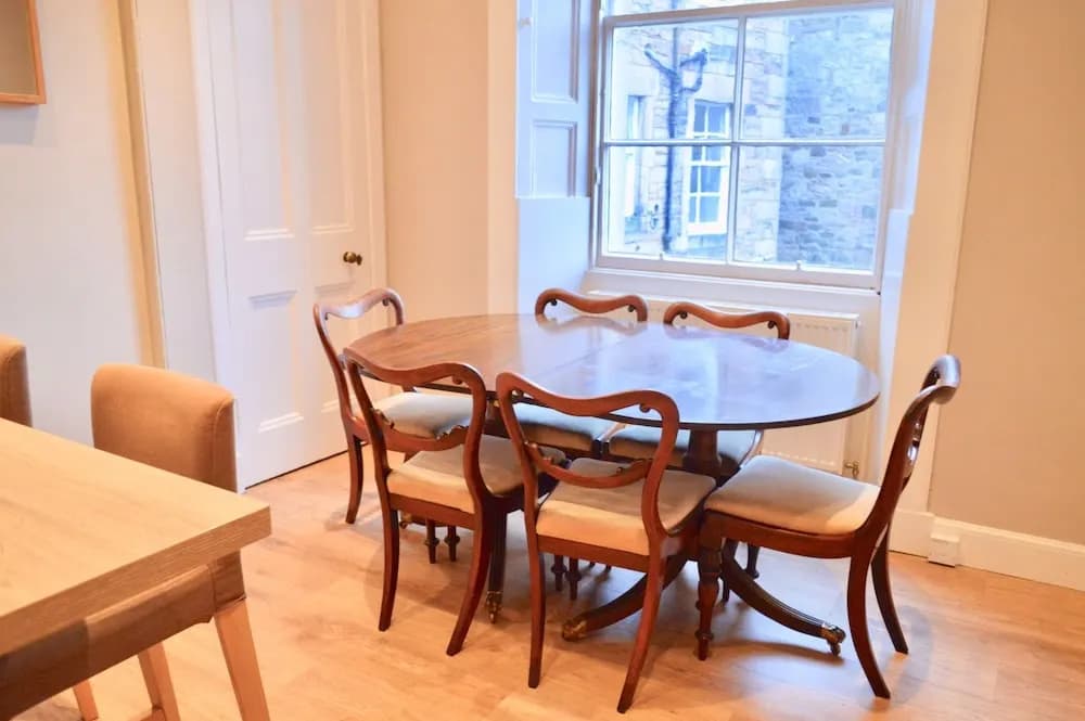 Homely 2 Bedroom Apartment in Stockbridge - photo 11