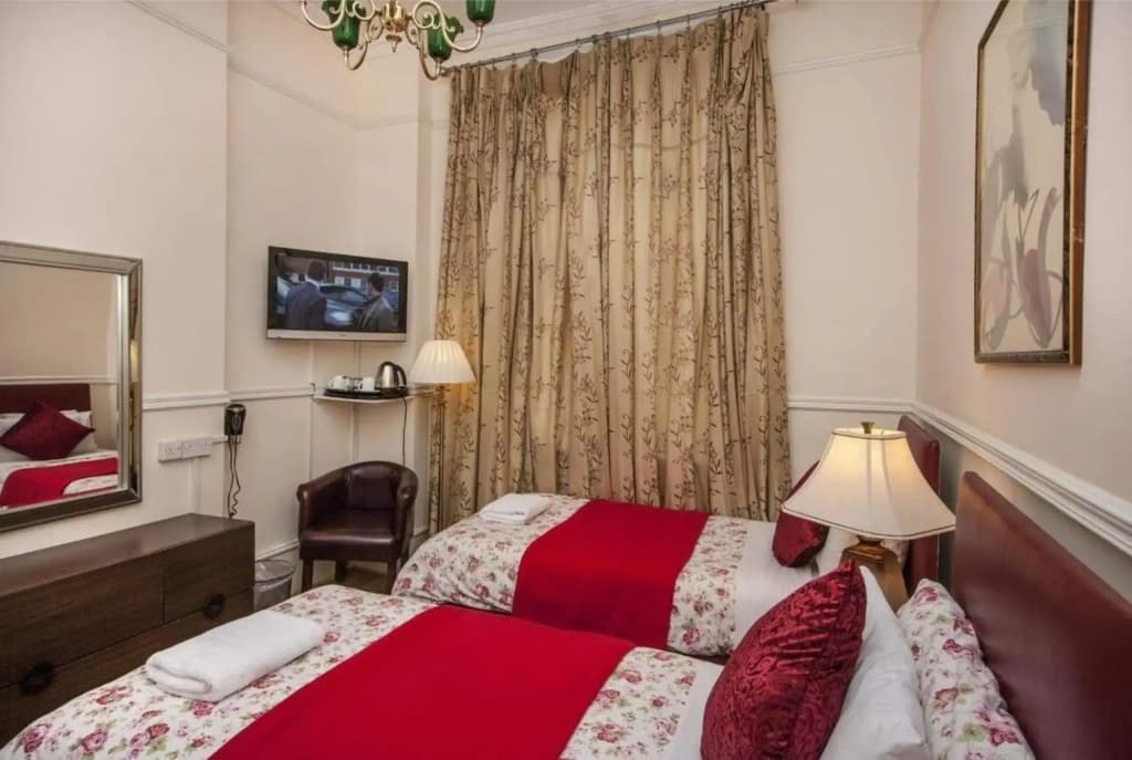 Classic Hotel - photo 4
