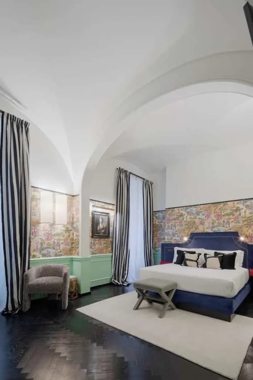 V Collection Condotti - photo 8
