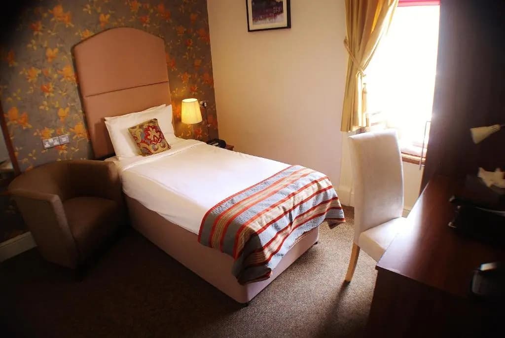 The Salisbury Hotel - photo 4