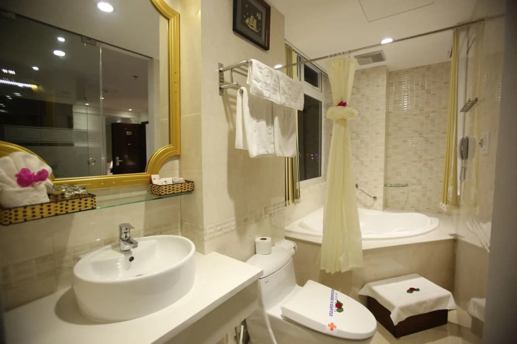 Orange Hotel - photo 11