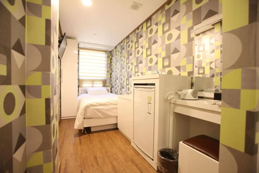 Myeongdong MOM House - photo 3