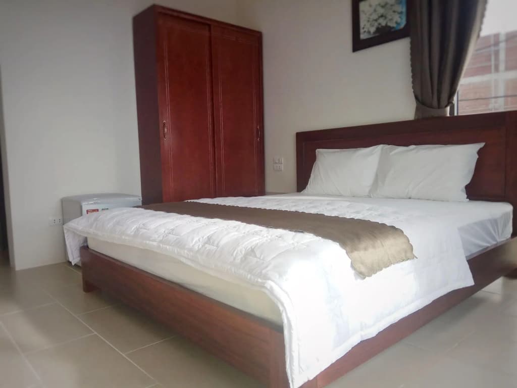Aloha Hotel - photo 3