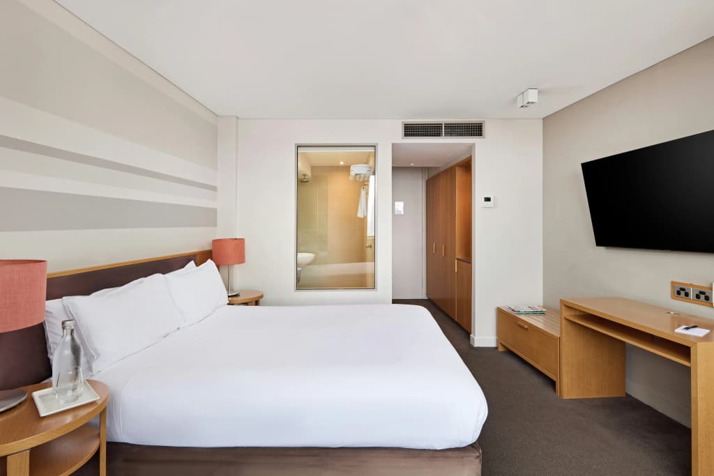 View Sydney ( North Sydney Harbourview Hotel) - photo 47