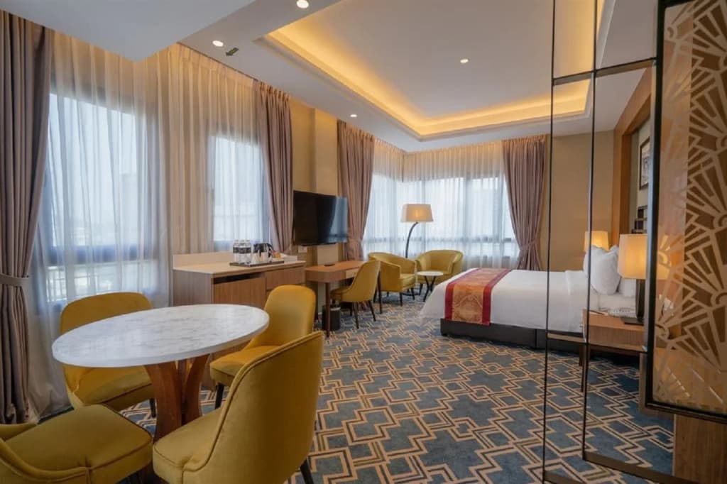 M Palace Hotel - photo 4