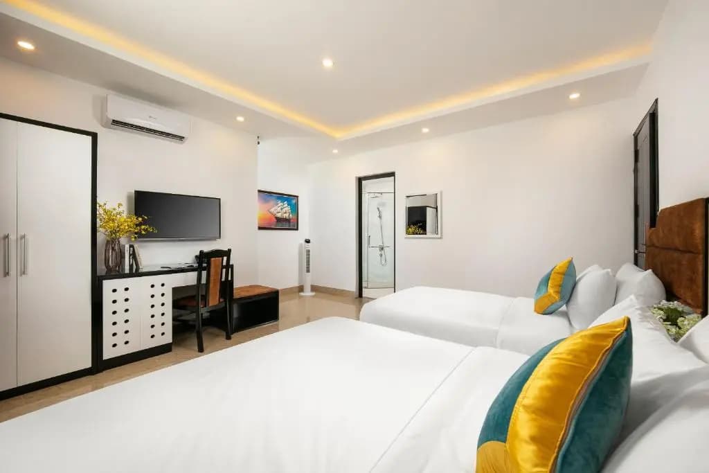 Tuan Chau Kingly Villa - photo 4