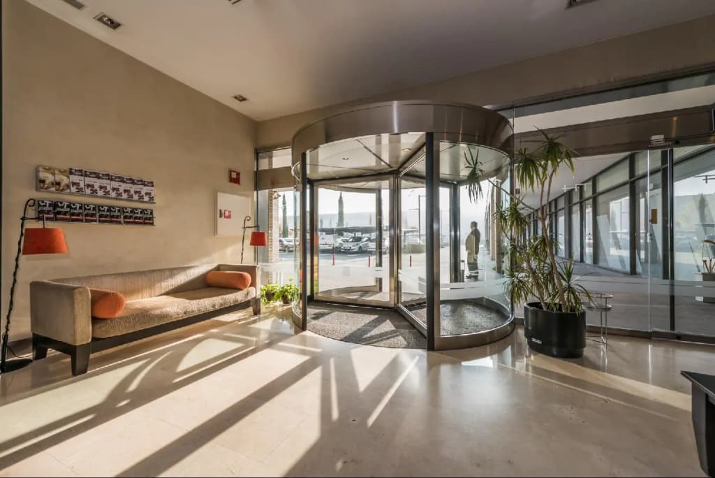 Hotel Mercader - photo 17